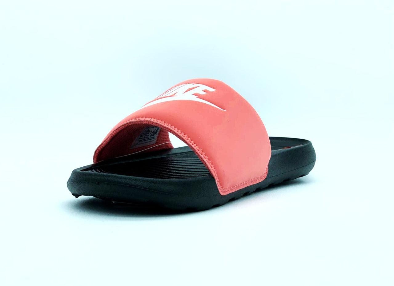Oferta de Sandalia Nike Victori One Para Dama Rosa con envío gratis- SPORTLAND MX