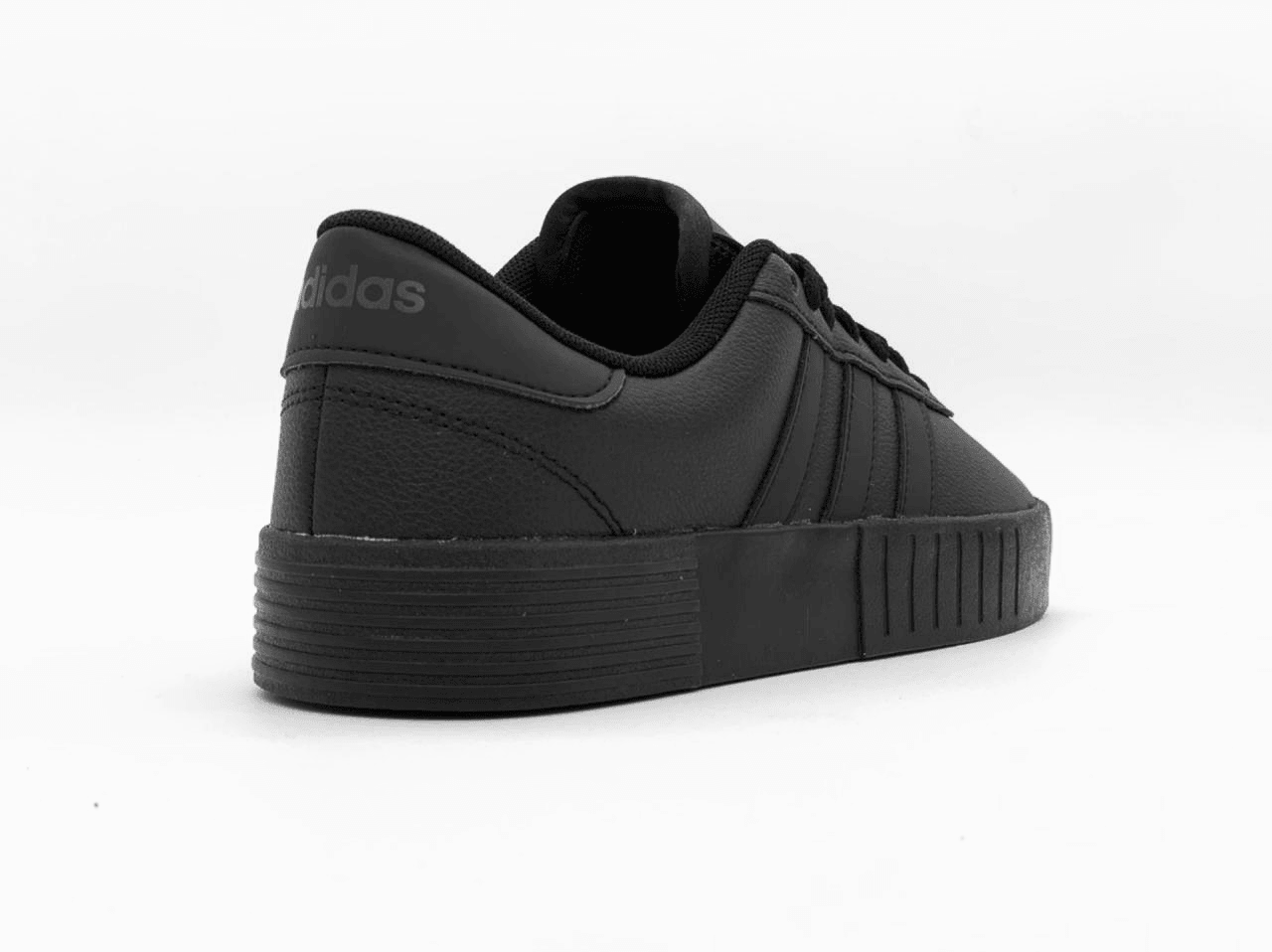 Oferta de Tenis Adidas Court Bold Para Dama Negro con envío gratis- SPORTLAND MX