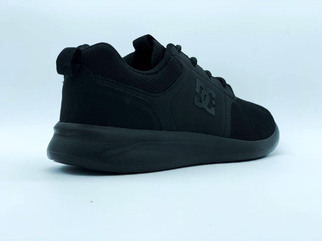 Oferta de Tenis Dc Midway Para Caballero Negro con envío gratis- SPORTLAND MX