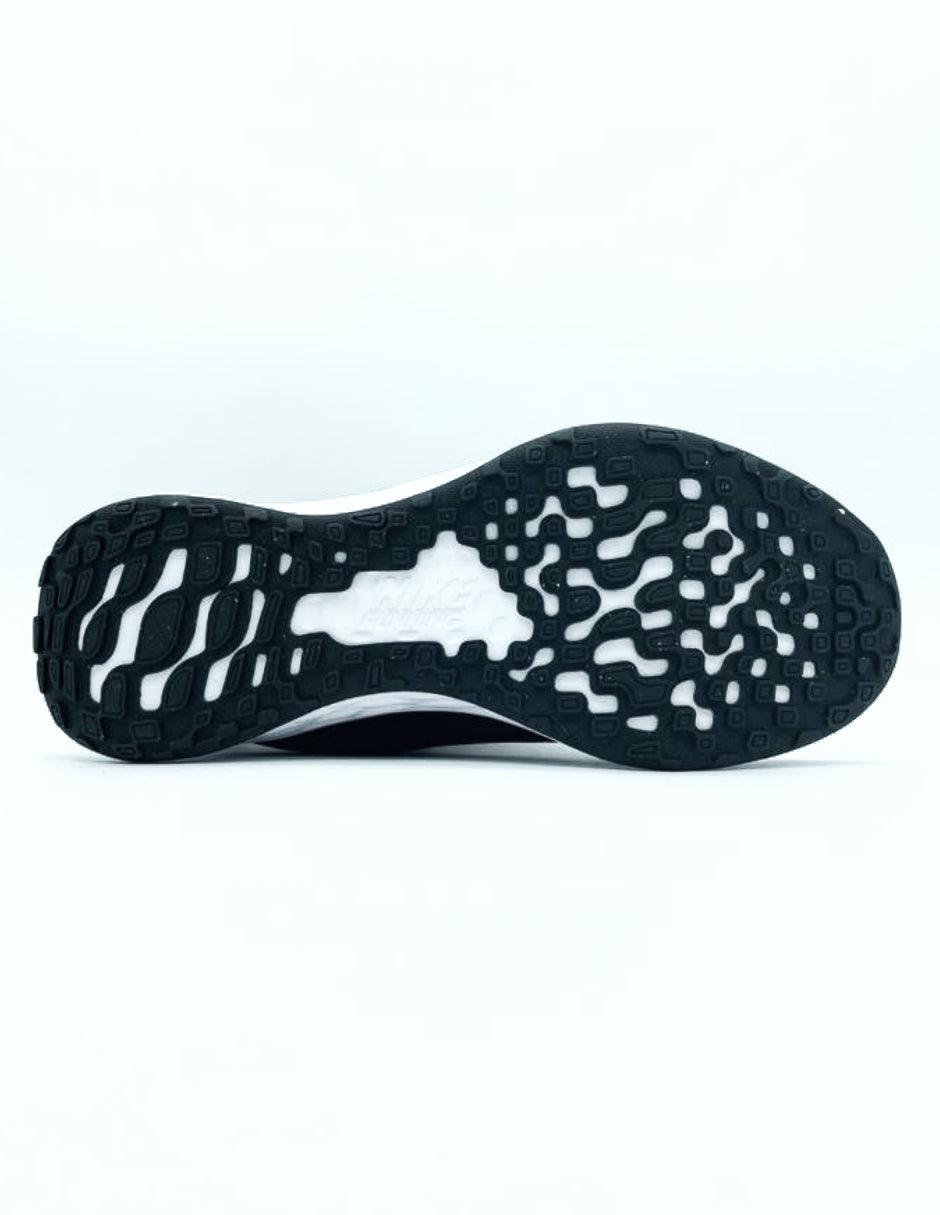 Oferta de Tenis Nike Revolution 6 Para Dama Negro con envío gratis- SPORTLAND MX