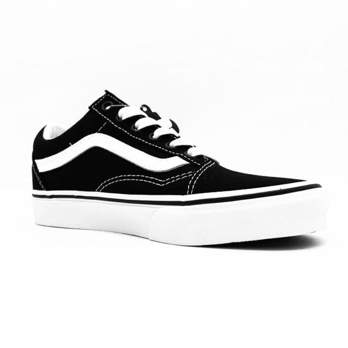 Oferta de Tenis Vans Old Skool Para Caballero con envío gratis- SPORTLAND MX