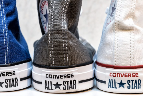 ¿El QR de tus Converse te dirige a VMDMX? Esto debes saber