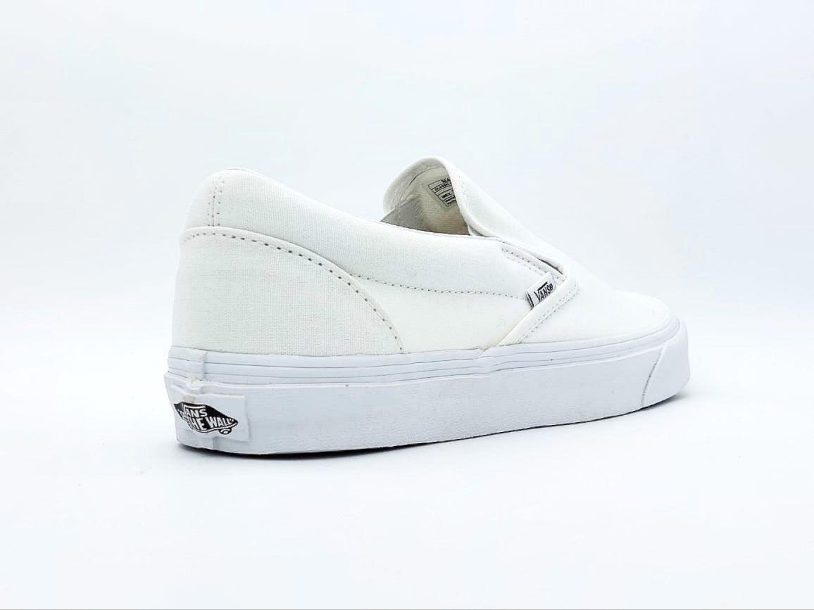 Oferta de Tenis Vans Slip -On  Para Caballero Blanco con envío gratis- SPORTLAND MX